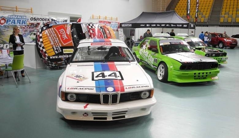 Wystawa samochodów wyścigowych w Koszalinie